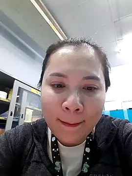 Snapshot of Benlla2802 chatting on December 7, 2024, 5:48 pm Benlla2802 online show from December 7, 2024, 5:48 pm