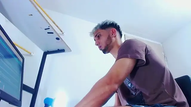 Gregory hard online show from December 5, 2025, 7:55 pm