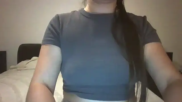 Snapshot of VanesaJewelz chatting on December 1, 2024, 11:42 pm VanesaJewelz online show from December 1, 2024, 11:42 pm