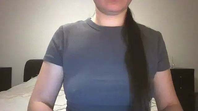 Snapshot of VanesaJewelz chatting on March 12, 2025, 8:52 pm VanesaJewelz online show from March 12, 2025, 8:52 pm