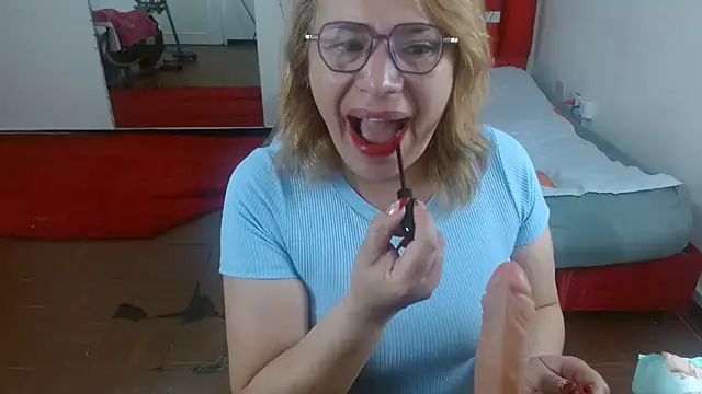 krystal thomson online show from November 27, 2025, 4:07 pm