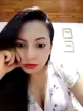 Snapshot of anaruiz_ chatting on February 14, 2025, 4:15 am anaruiz online show from February 14, 2025, 4:15 am