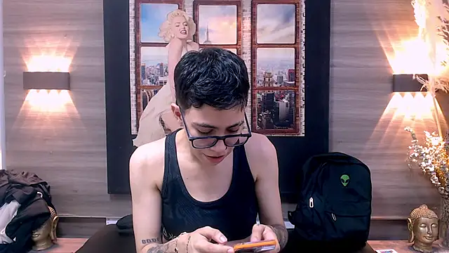 Snapshot of Cutie_Shy_ chatting on November 20, 2025, 7:14 pm Cutie Shy online show from November 20, 2025, 7:14 pm