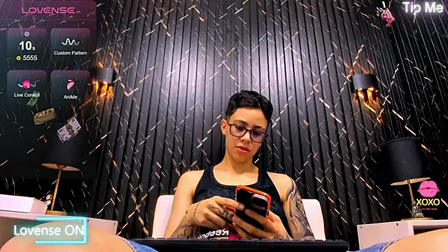 Snapshot of Cutie_Shy_ chatting on December 2, 2025, 5:14 pm Cutie Shy online show from December 2, 2025, 5:14 pm