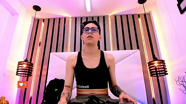 Snapshot of Cutie_Shy_ chatting on November 21, 2025, 11:53 am Cutie Shy online show from November 21, 2025, 11:53 am