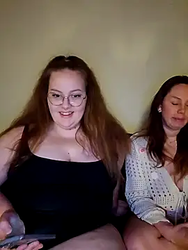 Snapshot of _Julie_x chatting on January 24, 2025, 5:53 pm Julie x online show from January 24, 2025, 5:53 pm