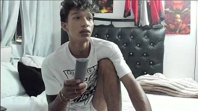 TommyGun 22 online show from April 5, 2026, 1:12 am