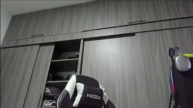 TommyGun 22 online show from April 23, 2026, 12:06 am