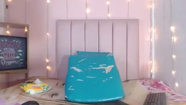 camilawilliams707rs online show from April 18, 2026, 2:03 am