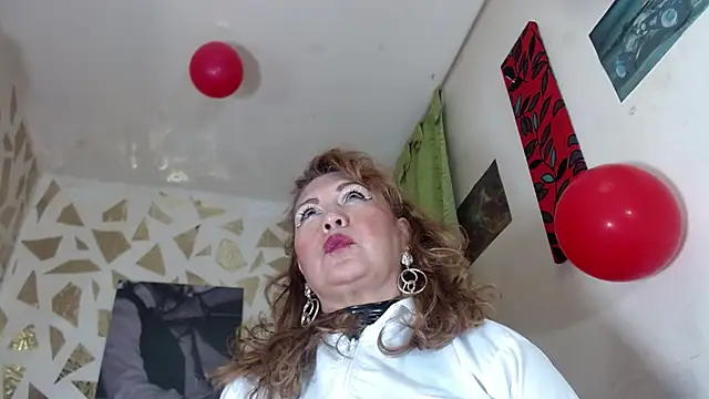 Kazsandraa online show from February 23, 2026, 4:58 am