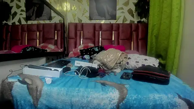 Snapshot of Kazsandraa chatting on November 8, 2025, 3:43 am Kazsandraa online show from November 8, 2025, 3:43 am