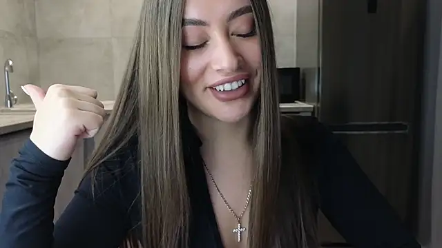 Snapshot of Cinderella____ chatting on February 21, 2025, 10:37 pm Cinderella online show from February 21, 2025, 10:37 pm