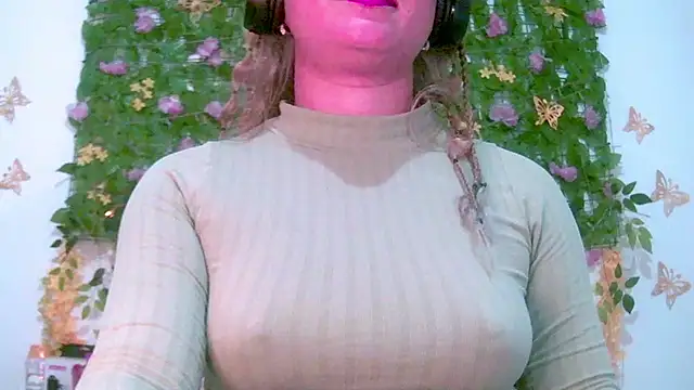 Crysrus online show from May 11, 2026, 12:45 am