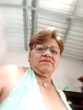 Snapshot of Madrastrahot69 chatting on November 3, 2025, 3:59 pm Madrastrahot69 online show from November 3, 2025, 3:59 pm