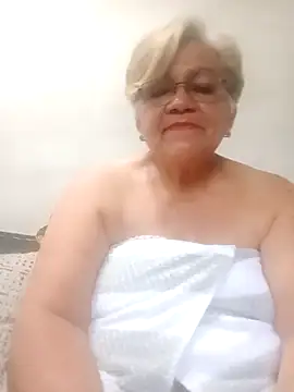 Snapshot of Madrastrahot69 chatting on September 16, 2025, 8:54 pm Madrastrahot69 online show from September 16, 2025, 8:54 pm