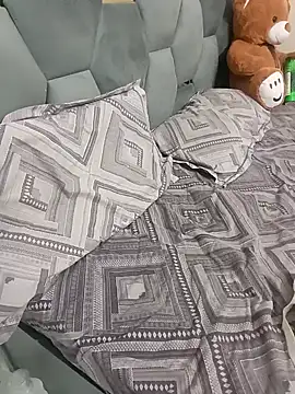 HEENA 022 online show from September 23, 2025, 9:22 pm