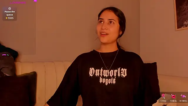 lara madisson online show from March 19, 2026, 7:19 am