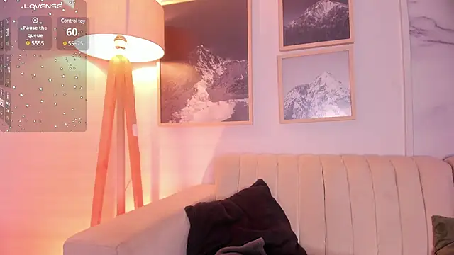 lara madisson online show from March 15, 2025, 7:20 am