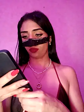 ---sophia--- online show from February 5, 2026, 3:35 am