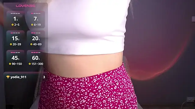 Snapshot of EmiliaDuchess chatting on May 27, 2026, 2:24 pm EmiliaDuchess online show from May 27, 2026, 2:24 pm