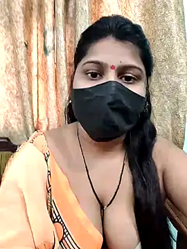 Snapshot of Hotty-simran chatting on October 27, 2025, 4:24 am Hotty-simran online show from October 27, 2025, 4:24 am