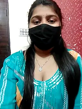 Snapshot of Hotty-simran chatting on March 7, 2025, 4:35 am Hotty-simran online show from March 7, 2025, 4:35 am