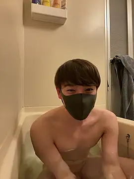 Snapshot of poketkuma chatting on December 17, 2025, 3:50 pm poketkuma online show from December 17, 2025, 3:50 pm