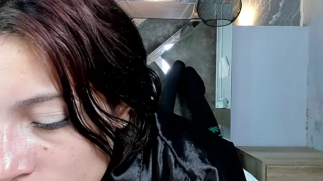 Snapshot of ValeryyGrace chatting on February 7, 2025, 10:41 pm ValeryyGrace online show from February 7, 2025, 10:41 pm