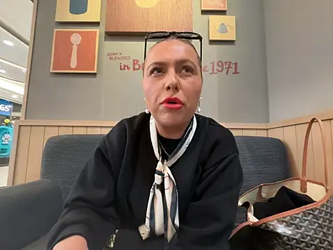 Arabellalee23 online show from January 13, 2026, 4:44 pm