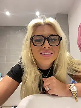 Arabellalee23 online show from December 27, 2024, 10:05 pm