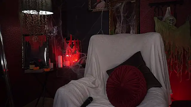 Snapshot of AnnLevine chatting on October 30, 2025, 1:53 pm AnnLevine online show from October 30, 2025, 1:53 pm