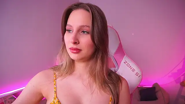 Snapshot of AnnLevine chatting on November 28, 2025, 2:28 pm AnnLevine online show from November 28, 2025, 2:28 pm