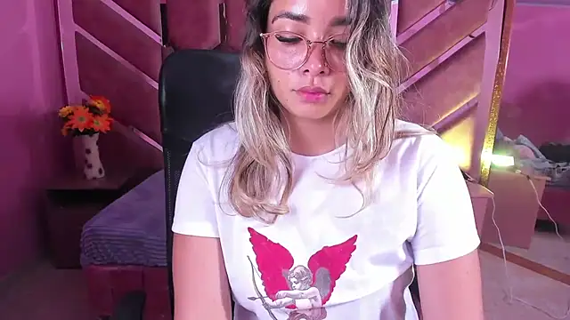 Olivia Fox69 online show from April 10, 2026, 3:02 am