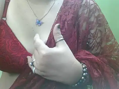 LOVERIAKOL online show from June 24, 2026, 5:44 pm