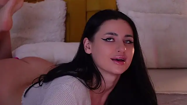 RanyaHermes online show from November 17, 2025, 10:47 pm