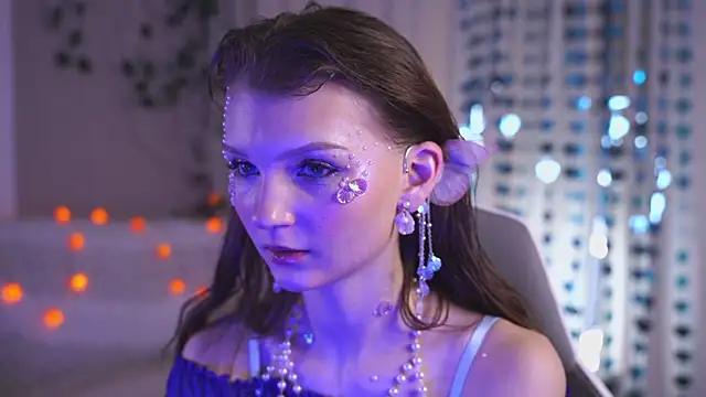 Snapshot of CindyGarrison chatting on November 1, 2025, 1:34 am CindyGarrison online show from November 1, 2025, 1:34 am