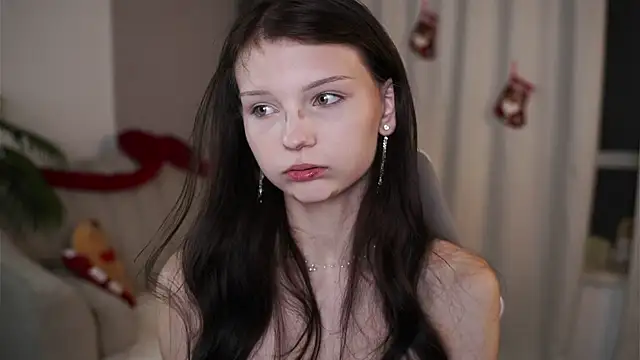 Snapshot of CindyGarrison chatting on December 13, 2025, 11:44 pm CindyGarrison online show from December 13, 2025, 11:44 pm