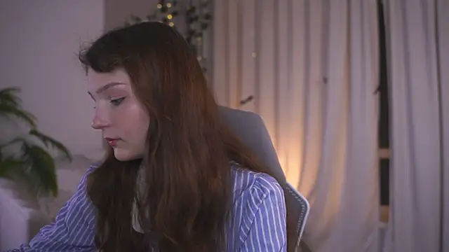 Snapshot of CindyGarrison chatting on November 5, 2025, 11:08 pm CindyGarrison online show from November 5, 2025, 11:08 pm