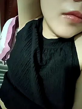 Sexyass13 online show from September 14, 2025, 6:19 pm