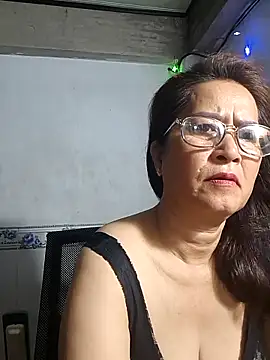 phnz online show from April 12, 2026, 7:28 pm