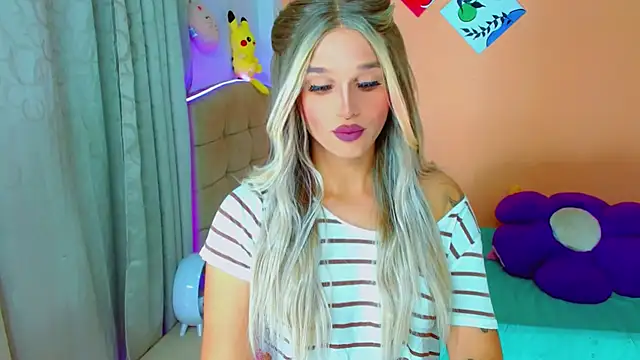 Snapshot of TaylorMon chatting on September 13, 2025, 1:05 am TaylorMon online show from September 13, 2025, 1:05 am