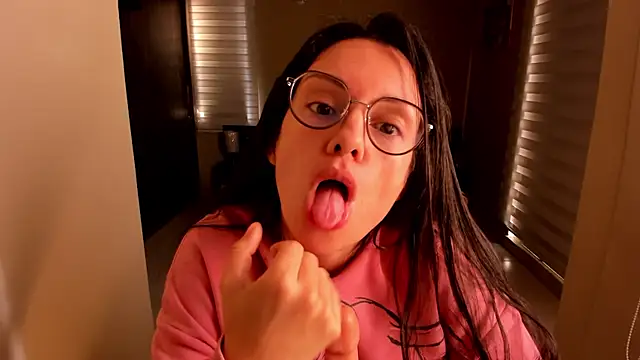 anabel 025 online show from October 28, 2025, 12:37 pm