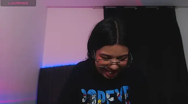 Snapshot of ily_bea chatting on January 18, 2025, 2:14 am ily bea online show from January 18, 2025, 2:14 am