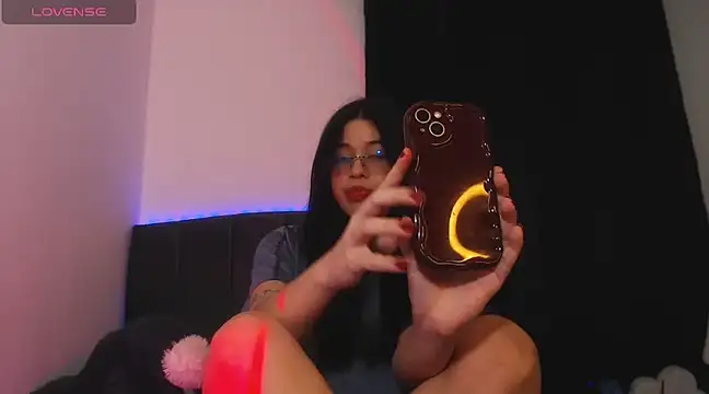 Snapshot of ily_bea chatting on January 21, 2025, 1:39 am ily bea online show from January 21, 2025, 1:39 am