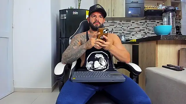 Johnnygrayson1 online show from November 30, 2025, 12:33 am