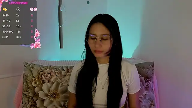 Snapshot of NayeCloud chatting on February 21, 2026, 4:03 am NayeCloud online show from February 21, 2026, 4:03 am