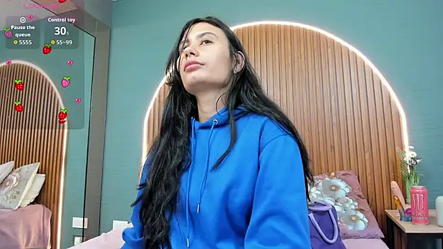 NayeCloud online show from November 5, 2025, 3:31 am