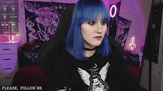 Snapshot of little_Elika chatting on December 6, 2024, 9:51 pm little Elika online show from December 6, 2024, 9:51 pm