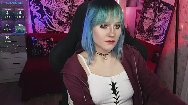 Snapshot of little_Elika chatting on December 13, 2025, 10:27 pm little Elika online show from December 13, 2025, 10:27 pm