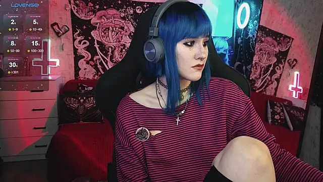 Snapshot of little_Elika chatting on March 6, 2025, 9:31 pm little Elika online show from March 6, 2025, 9:31 pm